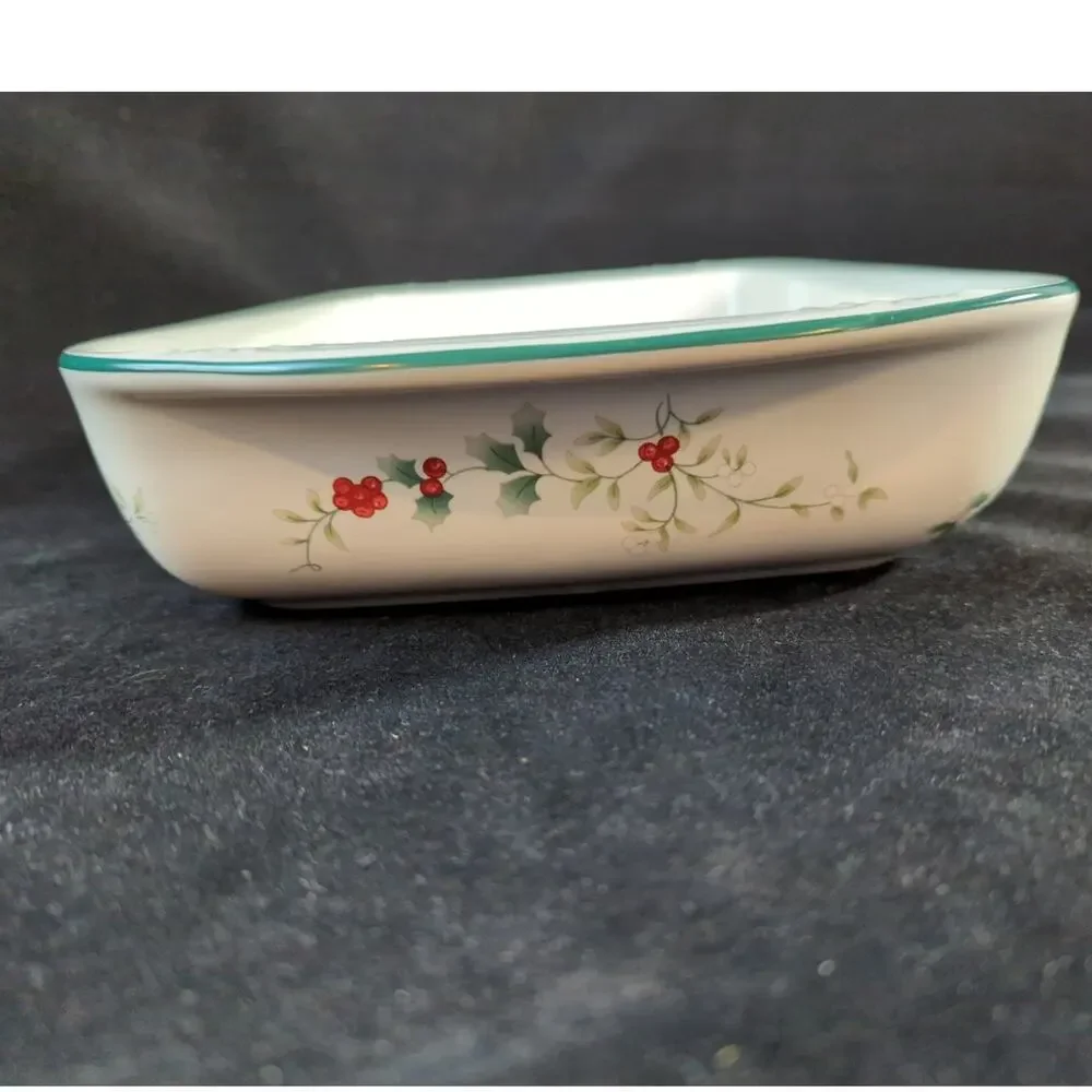 Pfaltzgraff Winterberry Rectangular Baking Dish Oblong Ceramic Pan